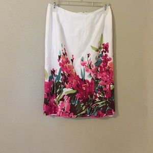 Floral print skirt