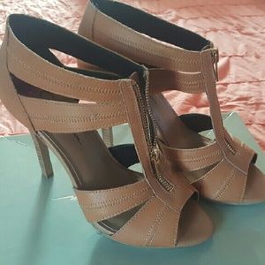 Jessica simpson heels
