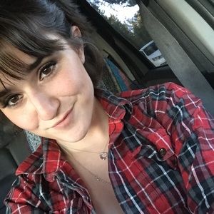 Meet your Posher, Monica
