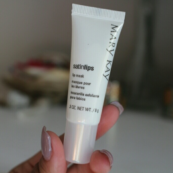 Mary Kay Satin Lips Set - Picture 2 of 3