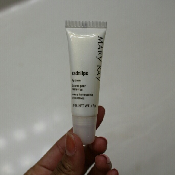 Mary Kay Satin Lips Set - Picture 3 of 3