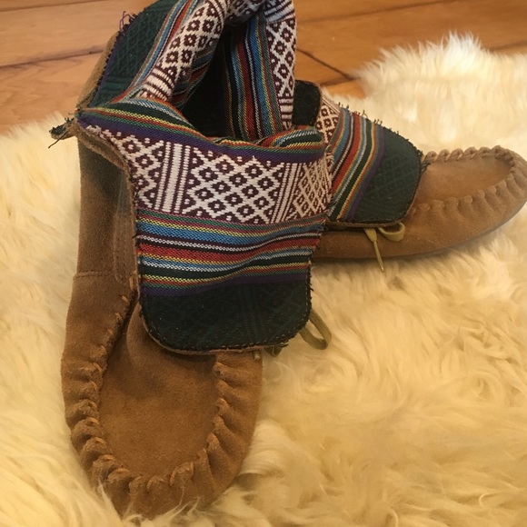 Steve Madden Moccasin tblanket boot