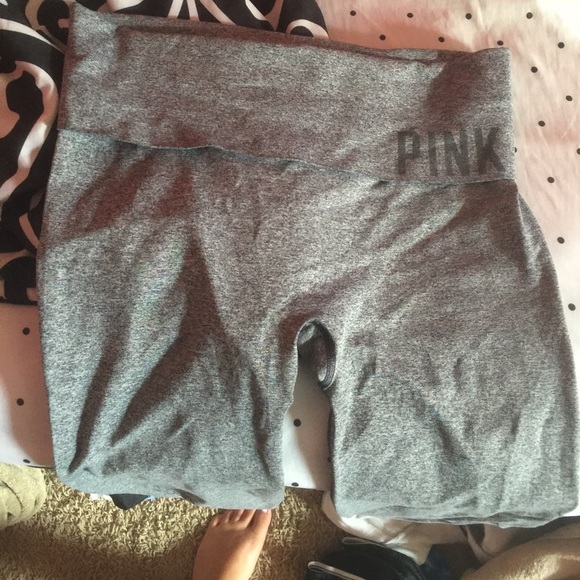 VICTORIAS SECRET ULTIMATE LEGGINGS