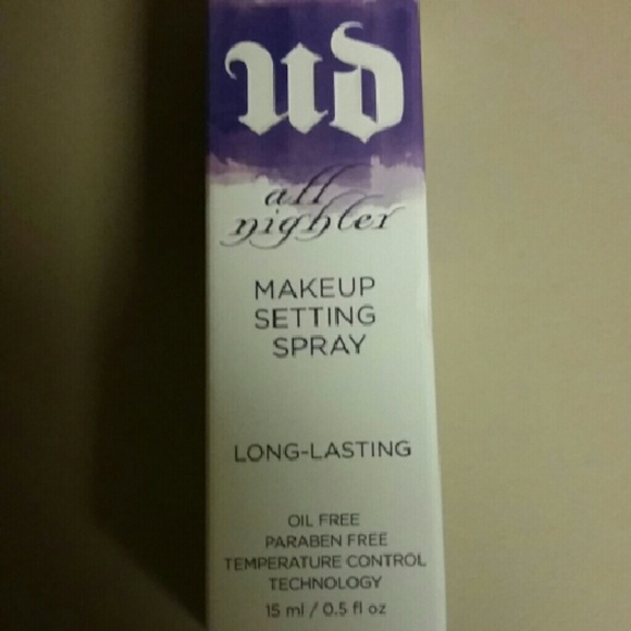 SOLD Urban Decay 15 Eyeshadow & Setting Spray - Picture 4 of 4