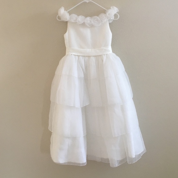 Gorgeous white full-length girls wedding dress