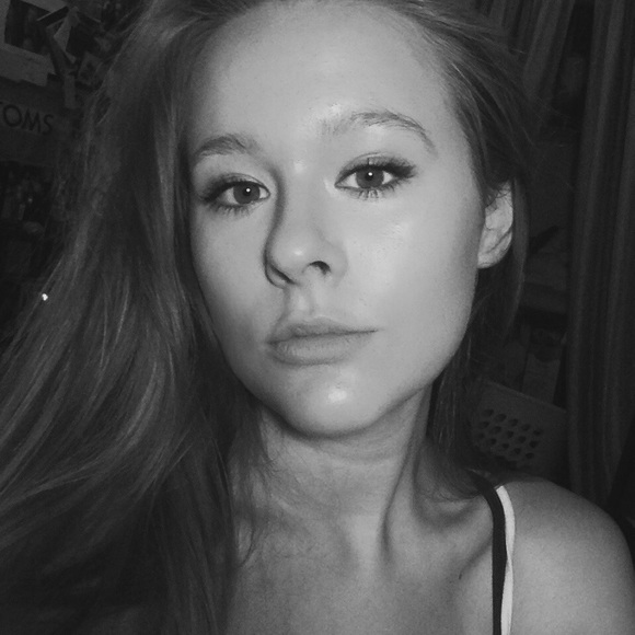 Meet your Posher, Stephanie - Picture 1 of 1