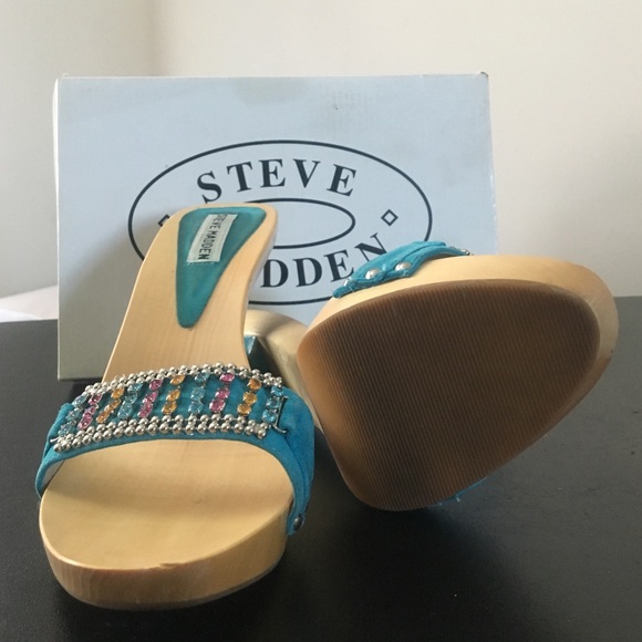 NYMPH Turquoise Sandal - Picture 1 of 4