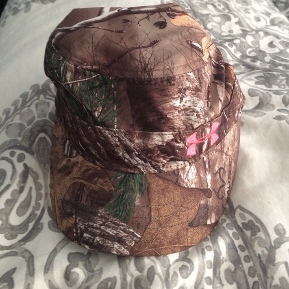 Under Armour Accessories - Under Armour hat
