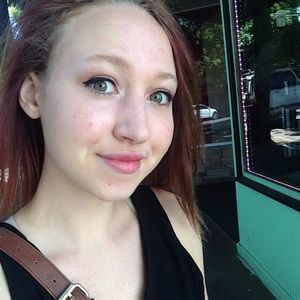 Meet your Posher, Mara