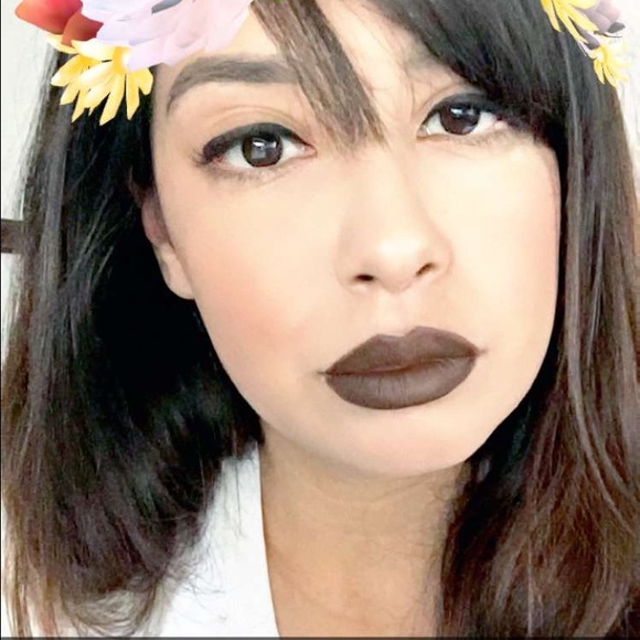 Meet your Posher, Kristen - Picture 1 of 1