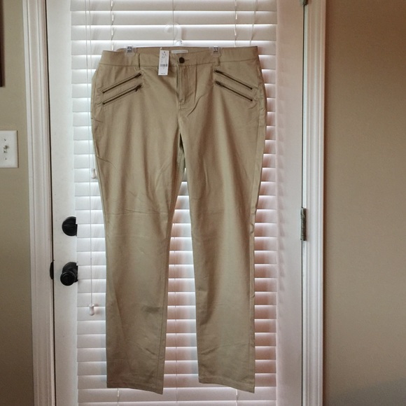 Brand New NY &C cropped pants!