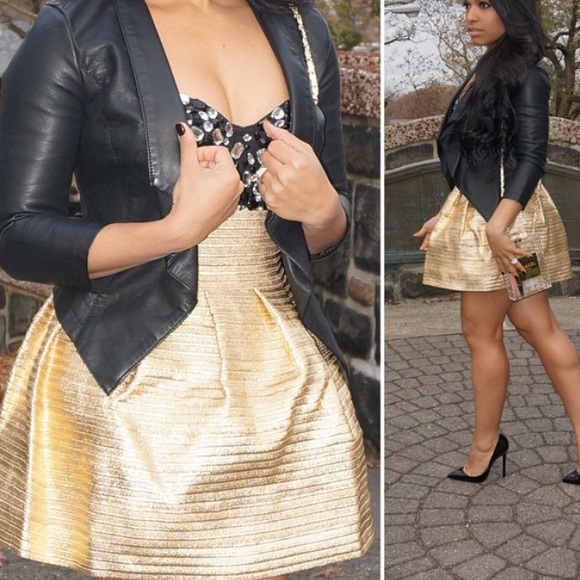 Gold Mini - Picture 2 of 3