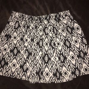 Wet seal skirt