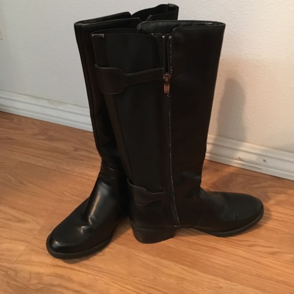 Anne Klein Boots - Picture 3 of 4