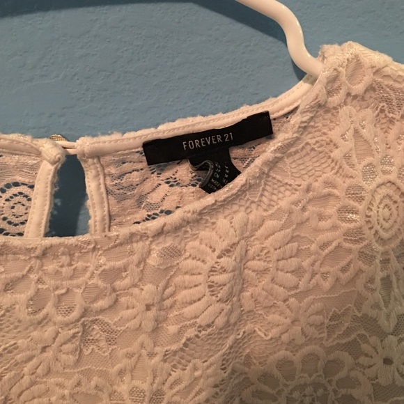 White lace crop top - Picture 2 of 3