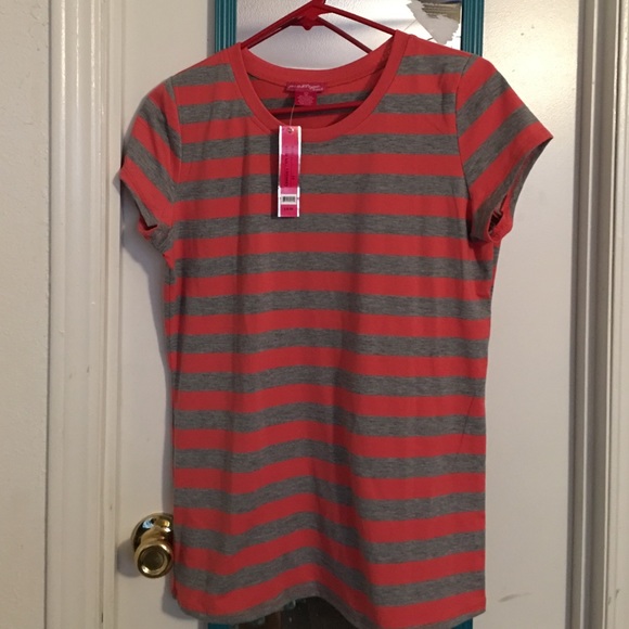 Coral and grey top - Picture 1 of 3