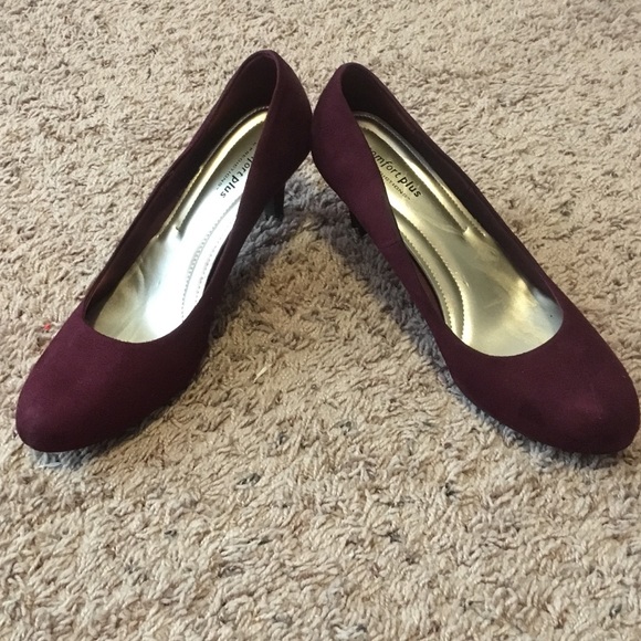 Maroon 3 inch round toe heels