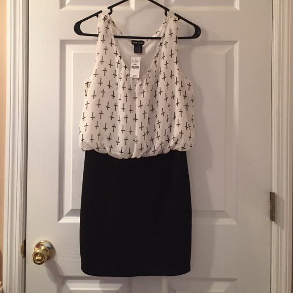 Cross Print Chiffon Body Con Dress