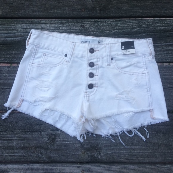 NWT Abercrombie & Fitch LOW RISE short • SIZE 0