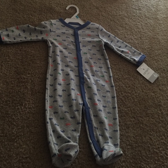 NWT carters sleeper (6 month)