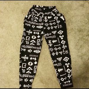 Aztec Vector Set Harem Pants
