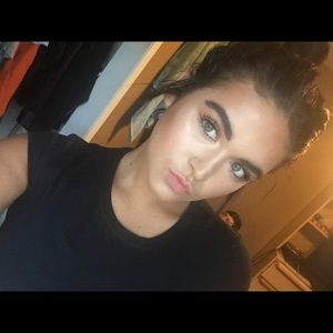 Meet your Posher, Alyssa