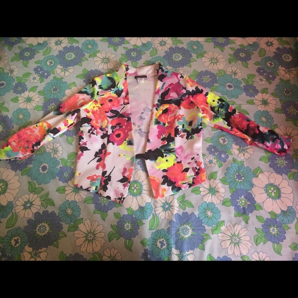 Half sleeve blazer