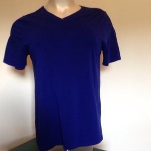 Beautiful royal blue V-neck top. Plus size 0X