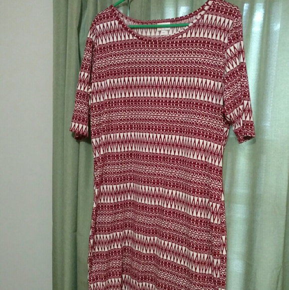 🏵PRICE DROP🏵 Lularoe Julia dress