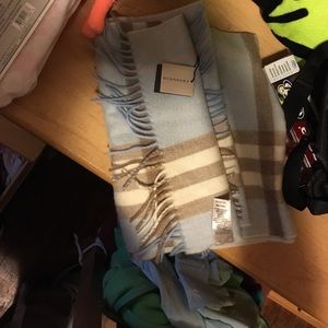 Burberry cashmere scarf