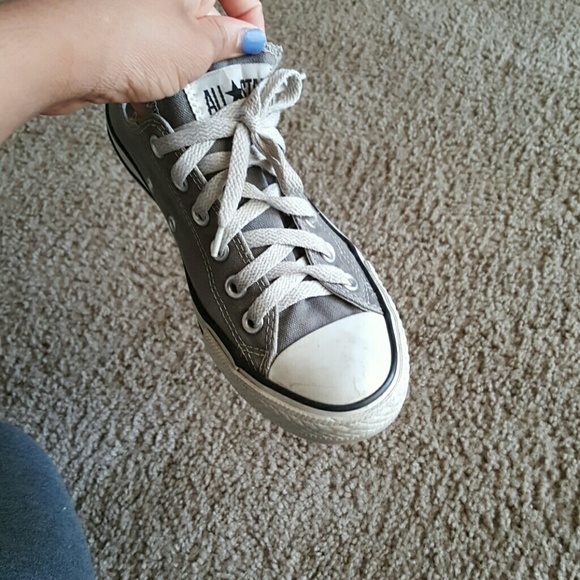 Converses - Picture 3 of 4