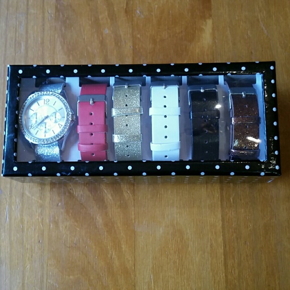 Women's watch with 6 interchangeable bands