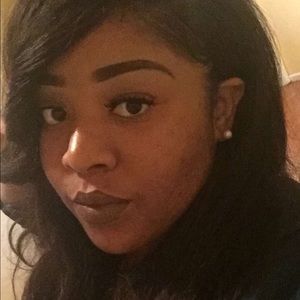 Meet your Posher, Kendra