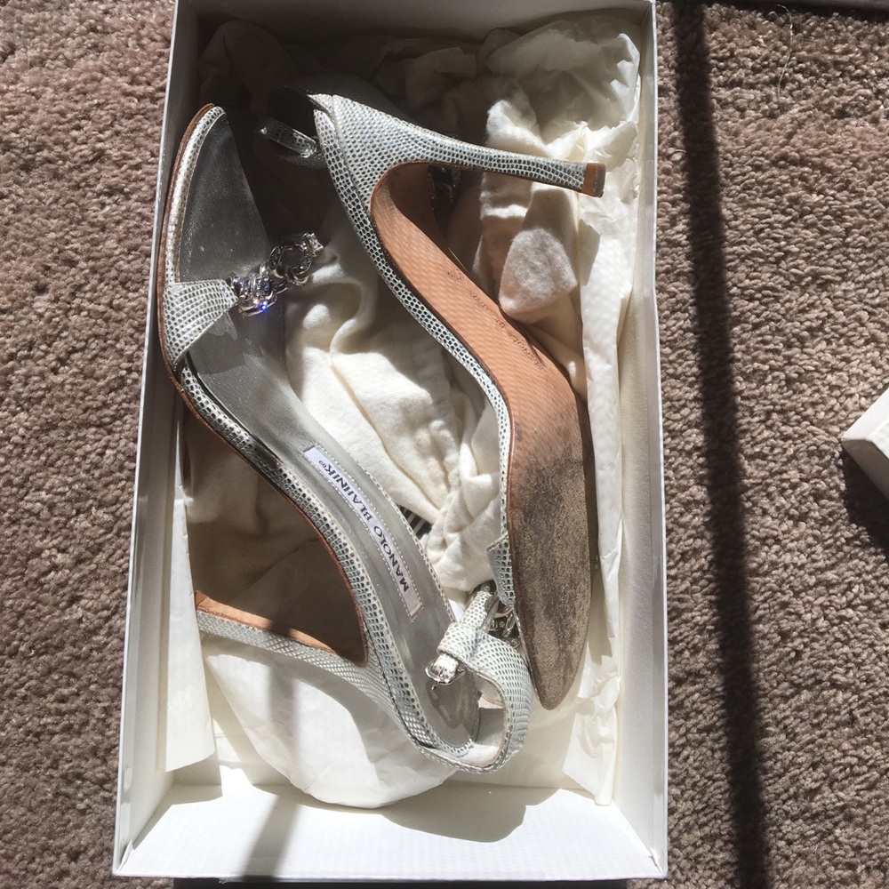 Silver chain Manolo Blahnik heels