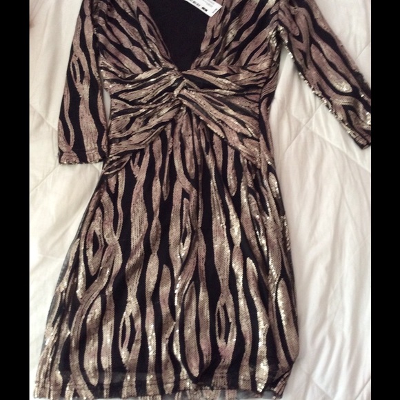 Black sequence dress with gold detail - Picture 1 of 4