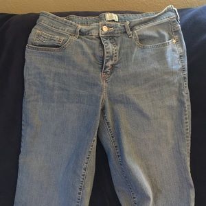 Levi's stretch denim capris size 18