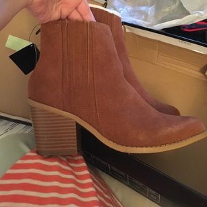 Forever 21 Faux Leather boots Sz. 8.5