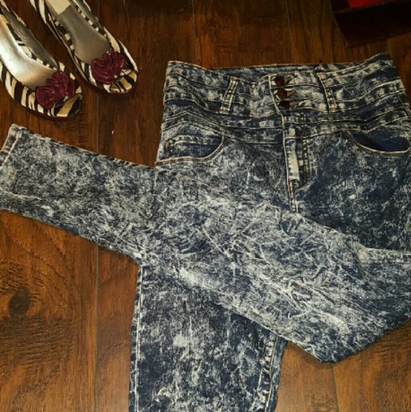 Acid Wash Highwaist Jeans