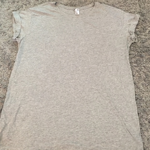 Oversized grey tee