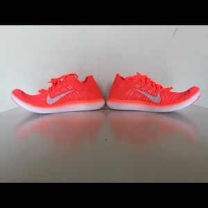 Nike Women Free RN Flyknit (size 7) - on hold