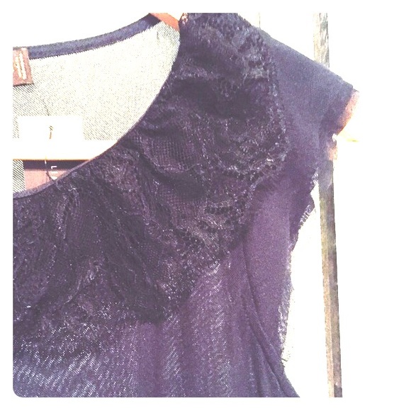 Layered lace collar mesh top