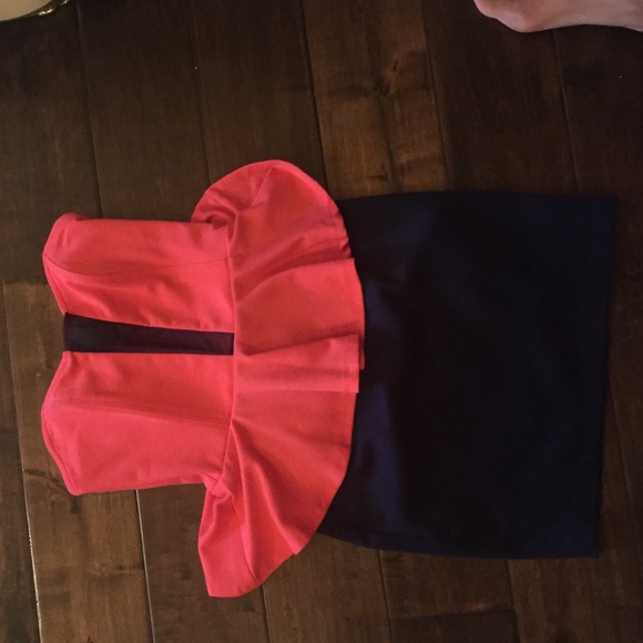 Dress - Picture 1 of 2