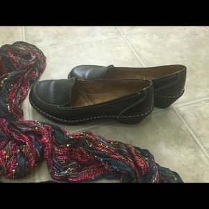 Naturalizer Black Loafers 7/7.5 - cushioned