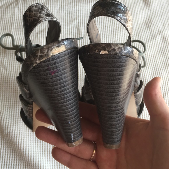 🎁 2/$24 Steve Madden lace up heels - Picture 3 of 4