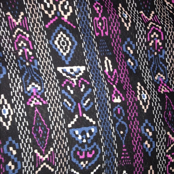 Colorful Aztec printed crop top - Picture 3 of 4