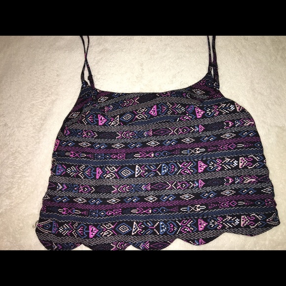 Colorful Aztec printed crop top - Picture 4 of 4