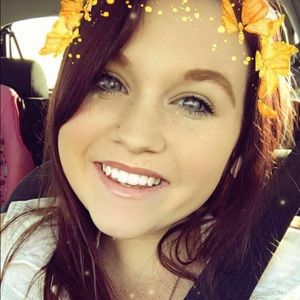 Meet your Posher, Karissa