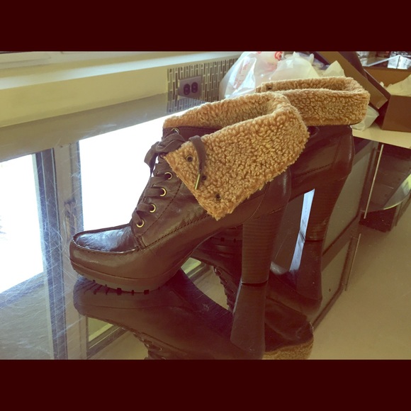 Joan David Luxe Dark Brown Boots - size 7