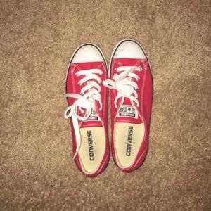 Red Low top converse