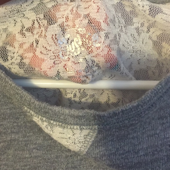 simple Justice top ✨ - Picture 2 of 3